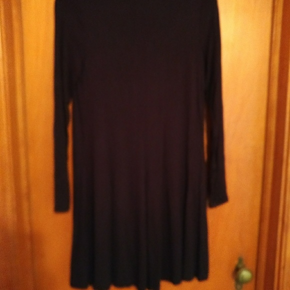 Dress - Picture 3 of 6